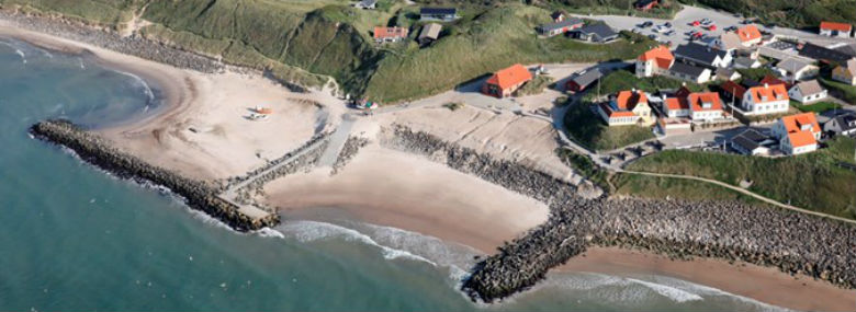 Stranden neden for Lønstrup by, som vil få tilført store mængder sand.