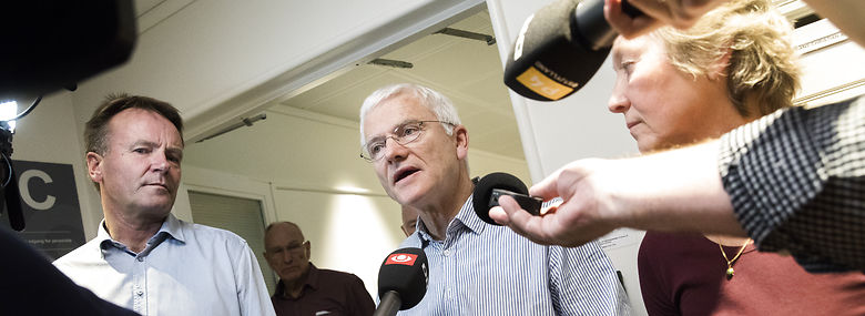 Borgmester Ole Bollesen (S) mellem de tidligere Syddjurs-borgmestre Claus Wistoft (V) og Kirstine Bille (SF).<br />Foto: Mikkel Berg Pewdersen, Ritzau Scanpix