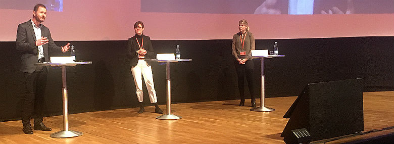 Fra venstre professor Søren Serritzlew fra Aarhus Universitet og borgmestrene Benedikte Kiær (K), Helsingør, og Christina Krzyrosiak Hansen (S), Holbæk.<br />Foto: Michael Kjærgård, dknyt