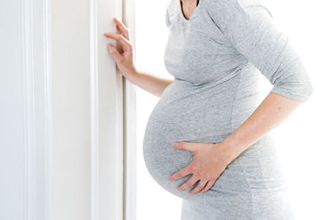 Skærer kraftigt i populær ordning for gravide